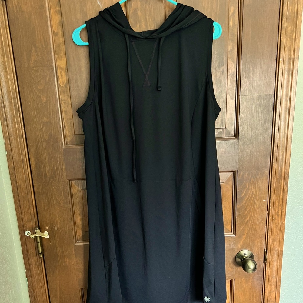 EUC black lightweight Tek sports dress. Size xxl
